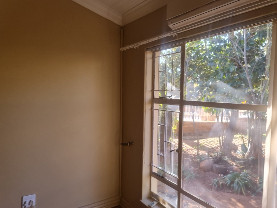 3 Bedroom Property for Sale in Safari Gardens North West